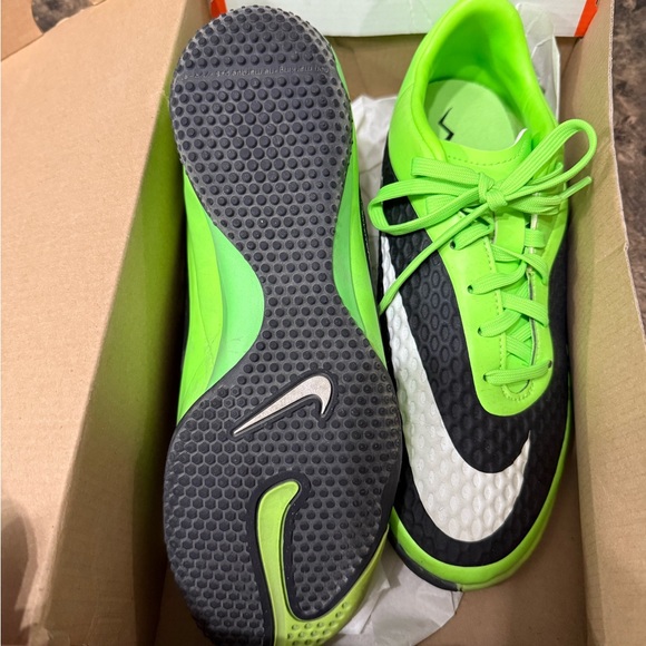 Nike Hypervenom Phelon IC - Picture 3 of 3